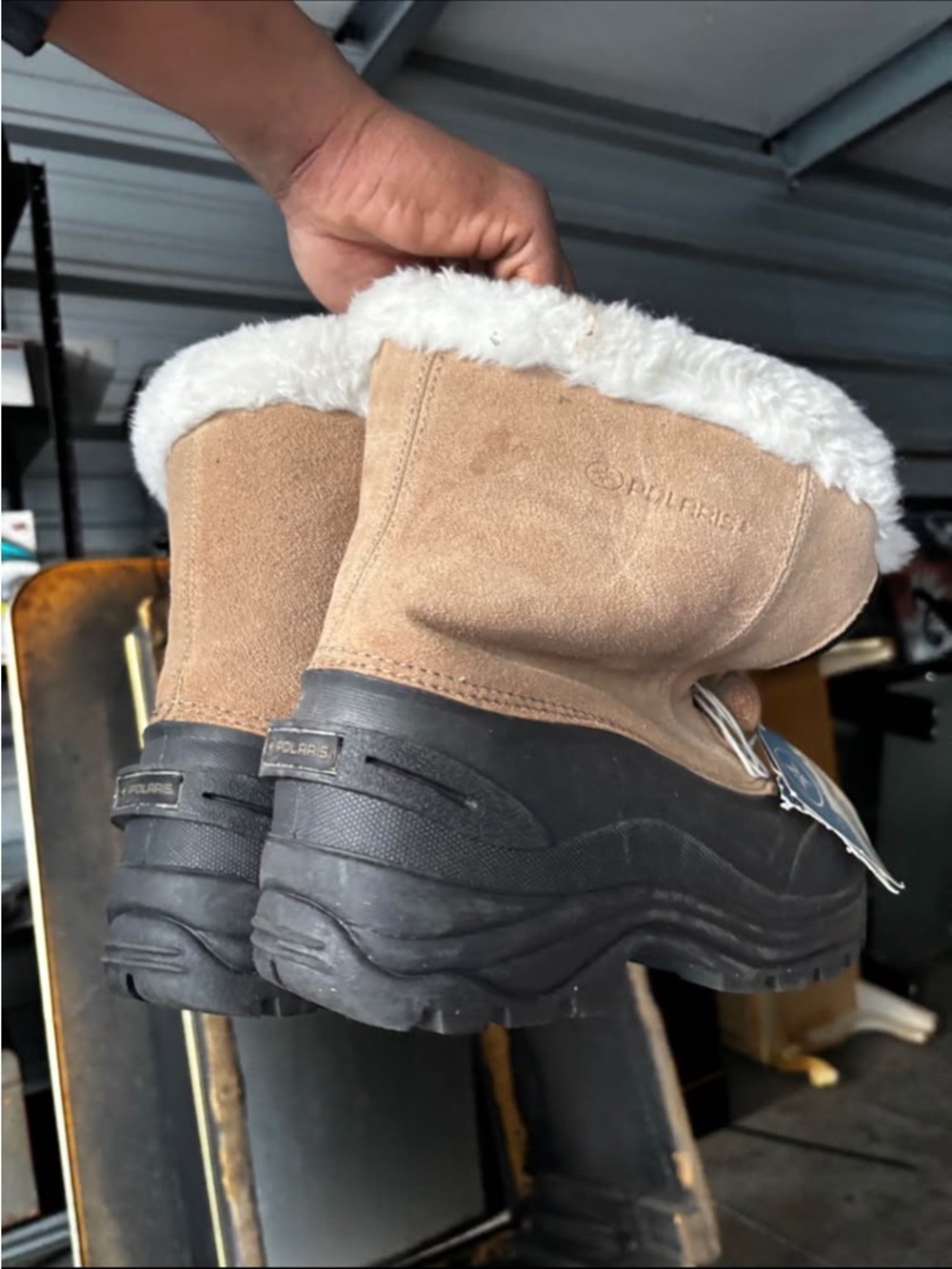 Columbia Tan Boots with White Fur and Black Sole